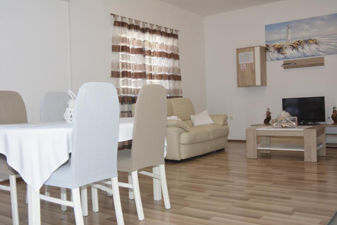 Apartment Lana Сень Екстер'єр фото
